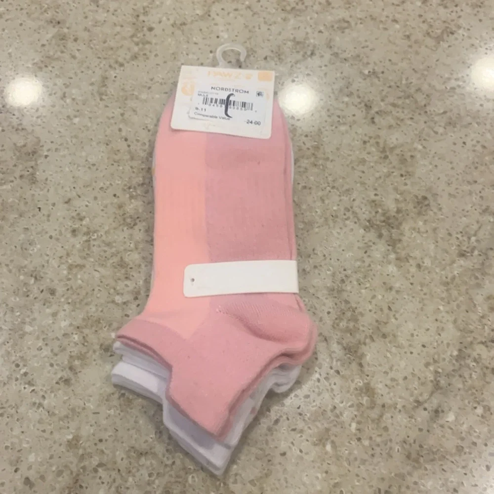 NWT PAWZ BearPaw low rise socks Size 9-12